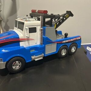 Heavy Duty Tow Truck Toy - Blue